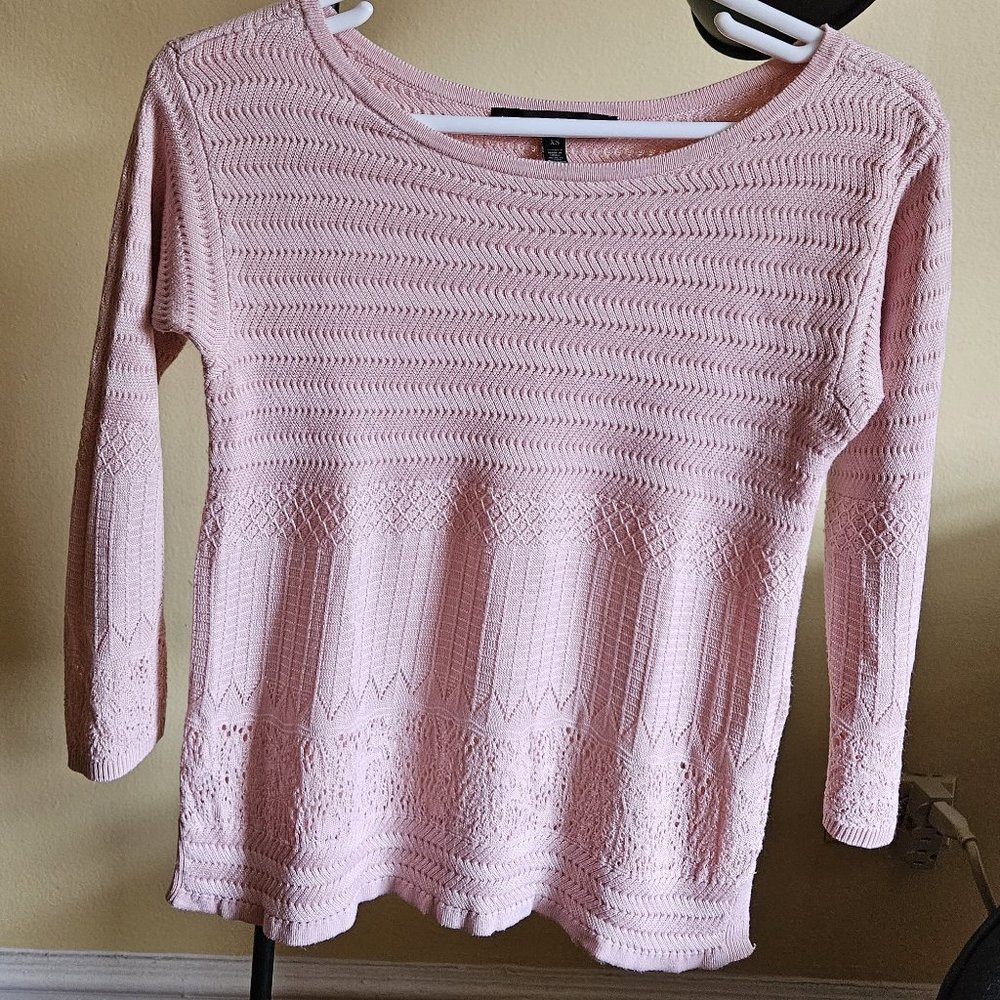 White house Black Market pink lightweight sweater